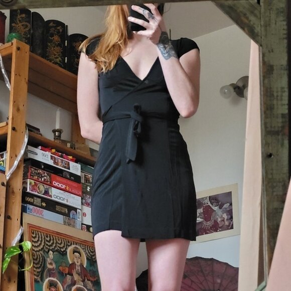 Diane von furstenberg black wrap mini dress- Size 0 - Picture 2 of 7